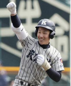 吉田正尚の歯が白すぎるのはホワイトニングではなくセラミック!噛みしめにも対応