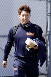 吉田正尚の歯が白すぎるのはホワイトニングではなくセラミック!噛みしめにも対応